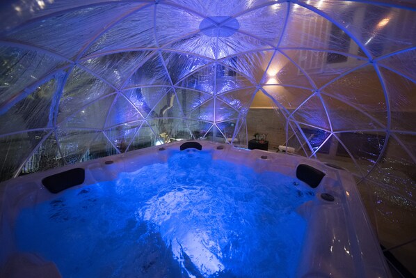 Bain à remous extérieur