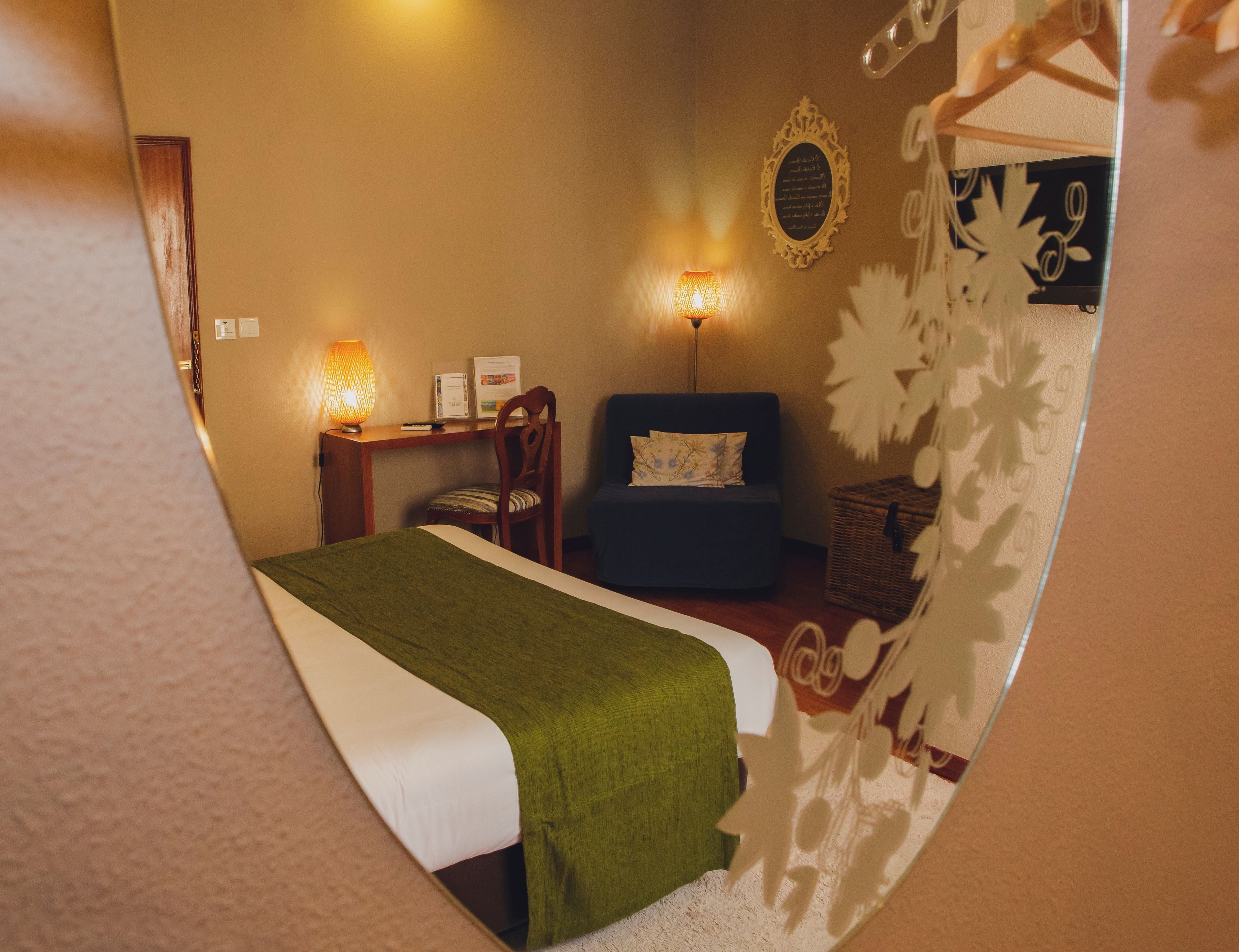 triple room | in-room safe, individually decorated, individually furnished, desk