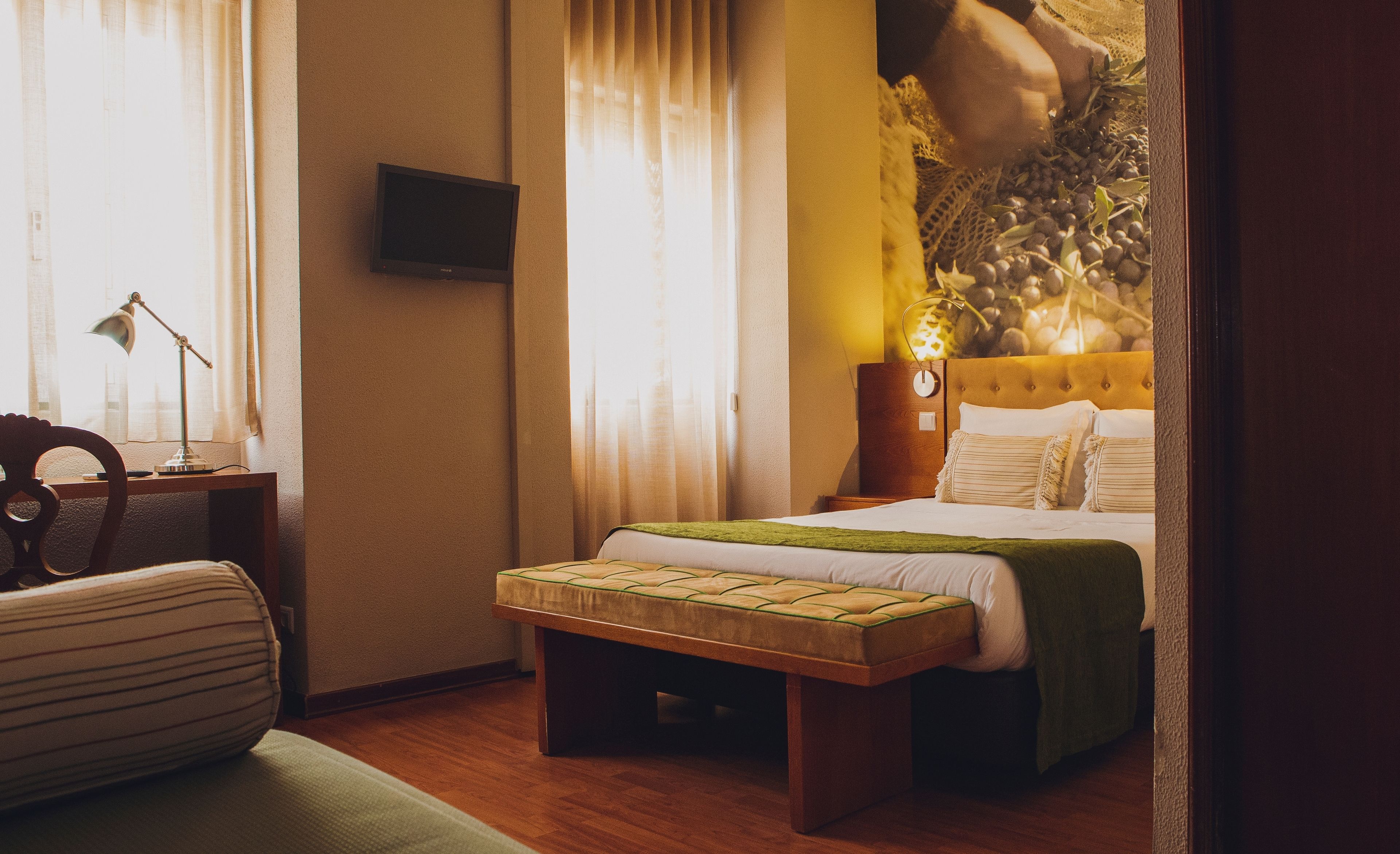 family room (2 adults + 2 children) | in-room safe, individually decorated, individually furnished, desk