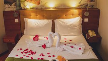 Caja de seguridad en la habitación y decoración personalizada