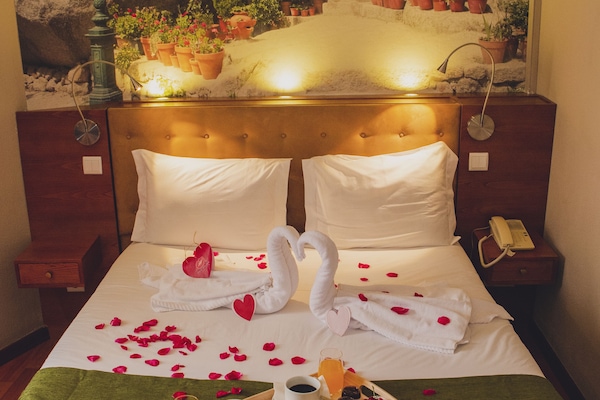 Caja de seguridad en la habitación y decoración personalizada