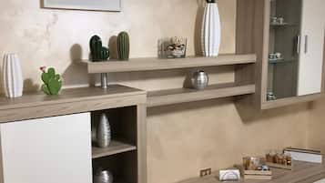 Frigorifero con congelatore, forno