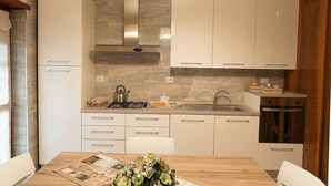 Free daily local cuisine breakfast - B&B Il Cavaliere (Baronissi)