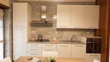 Tägliches inbegriffenes einheimisches Frühstück