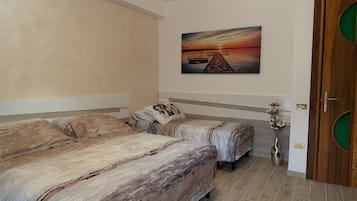 Camera Deluxe | Biancheria da letto di alta qualità, copriletto in piuma