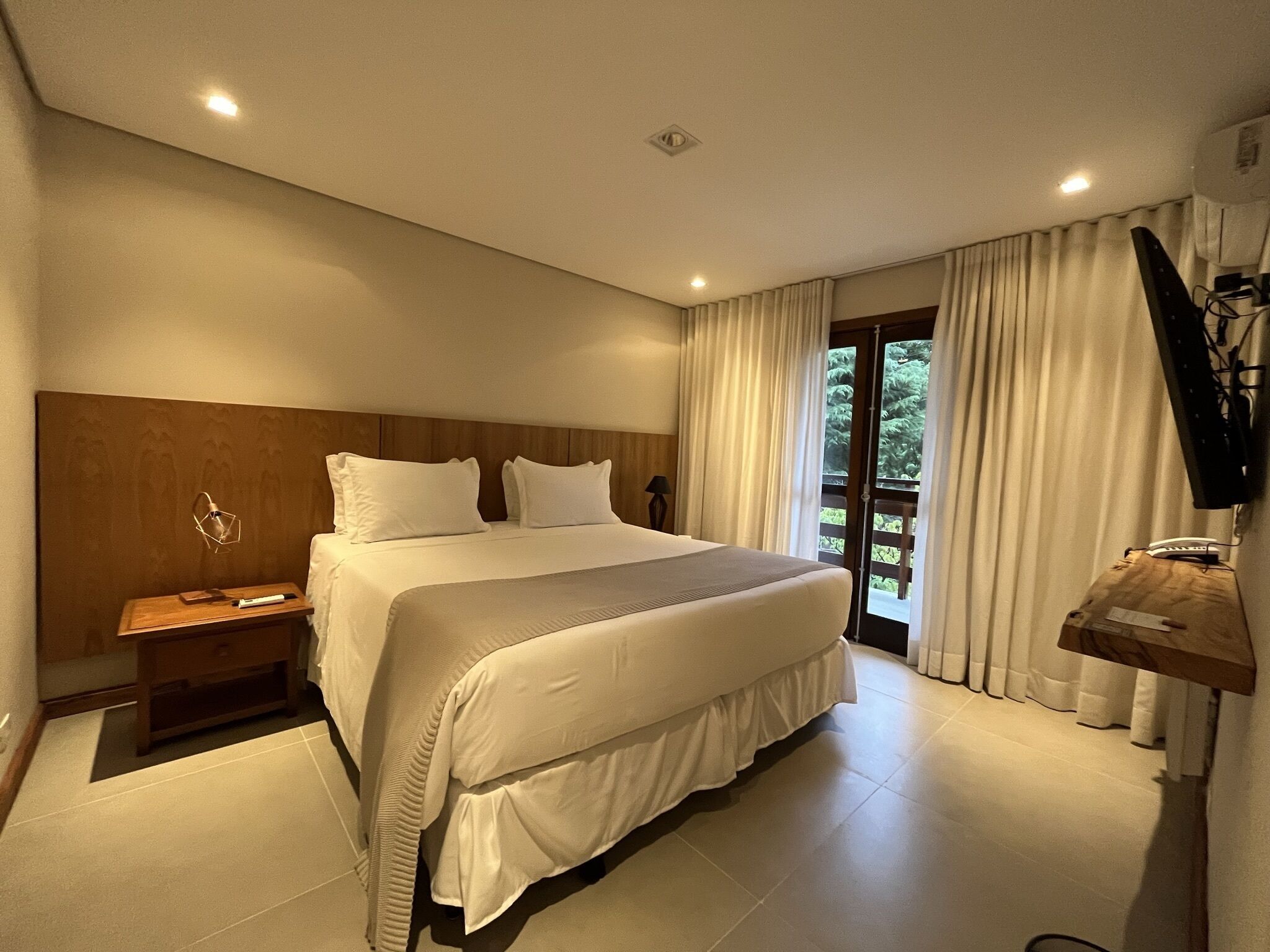 deluxe apartment, 1 king bed, non smoking | 1 bedroom, egyptian cotton sheets, premium bedding, pillow-top beds