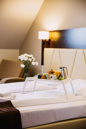 标准双人房 | 遮光窗帘、熨斗/熨衣板、免费 WiFi、床单