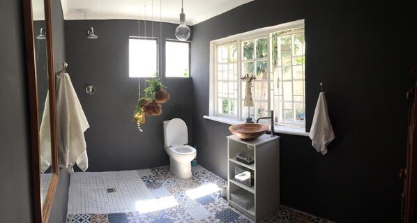 House, 2 Bedrooms | Bathroom