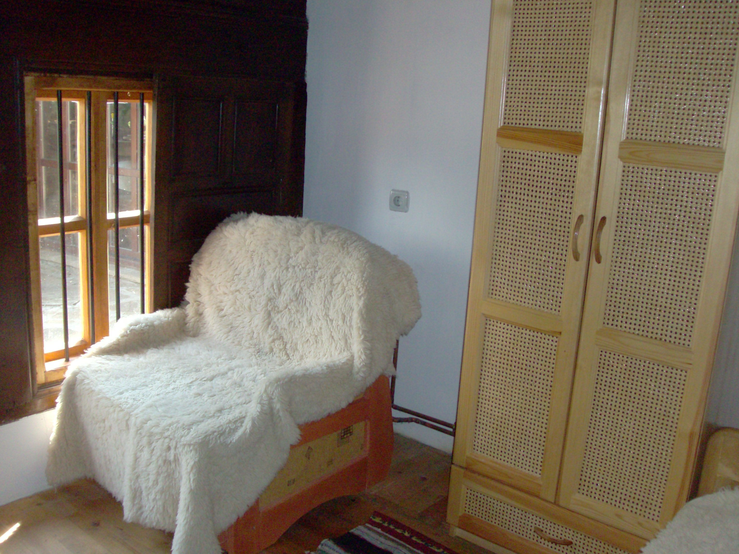 Traditional Double or Twin Room, Garden View | Individually decorated, individually furnished, iron/ironing board