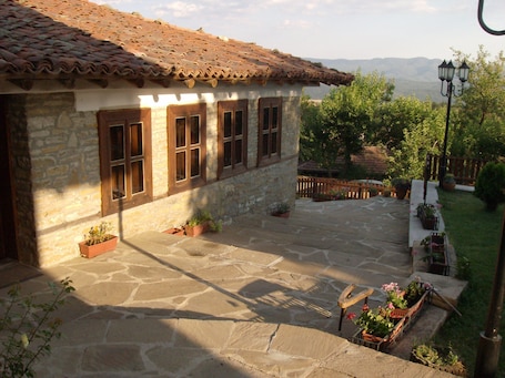 Children’s play area – outdoor. Zarkovata Kashta