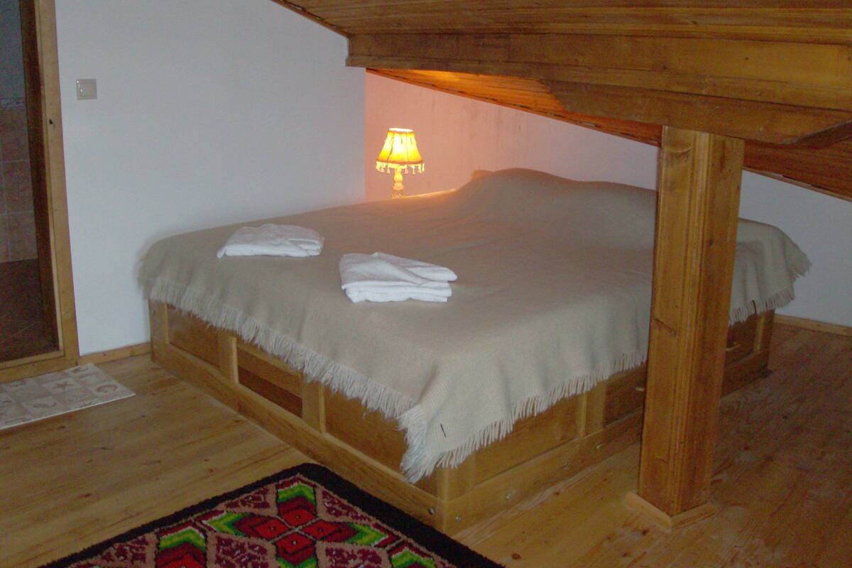 Iron/ironing board (on request), cribs (surcharge), WiFi (free)