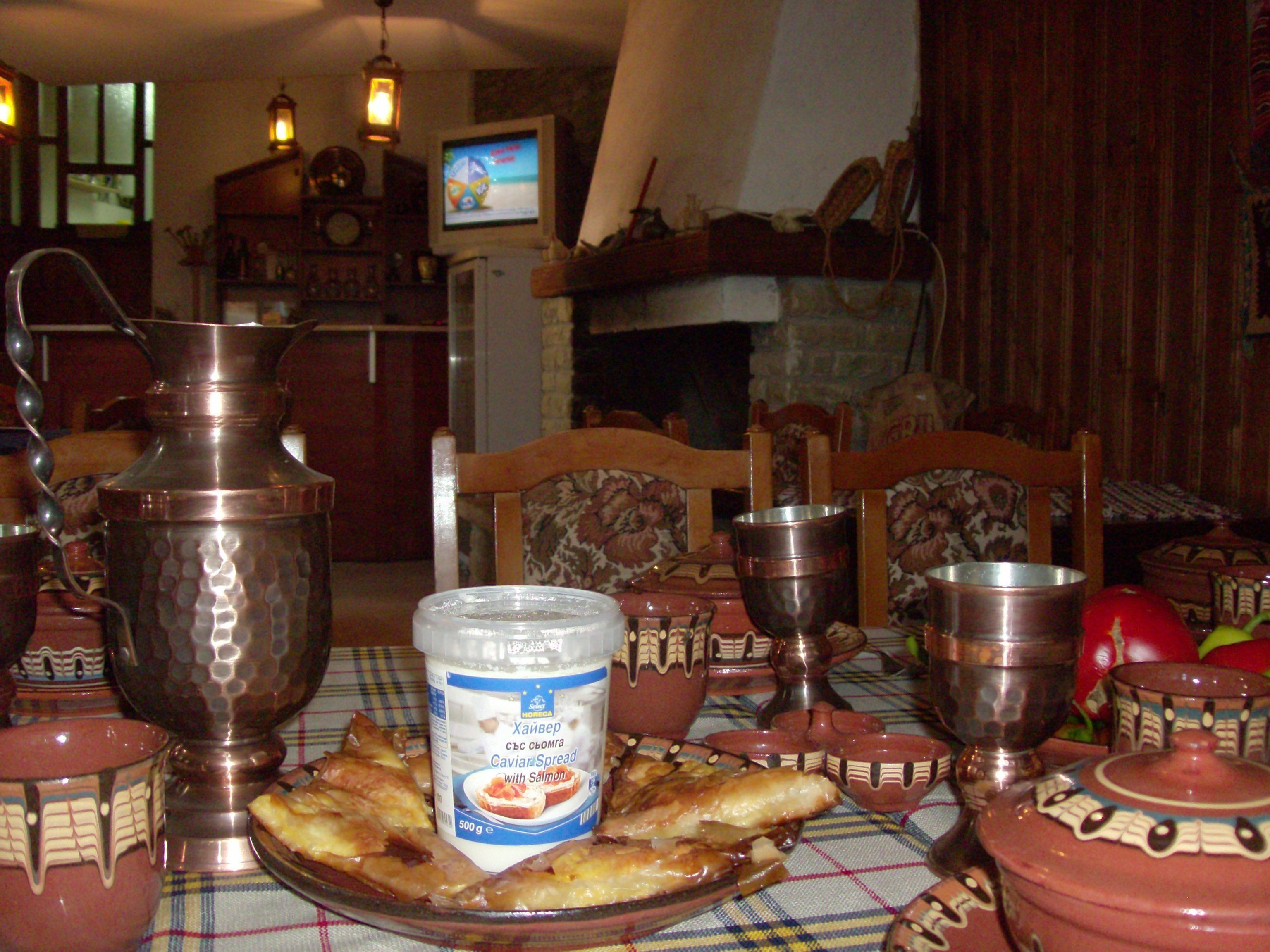 Frigorífic gran, microones, forn i placa de cuina 