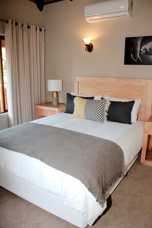 Family House | 3 bedrooms, in-room safe, desk, blackout drapes - Kruger Park Lodge Unit 509 (Mbombela)