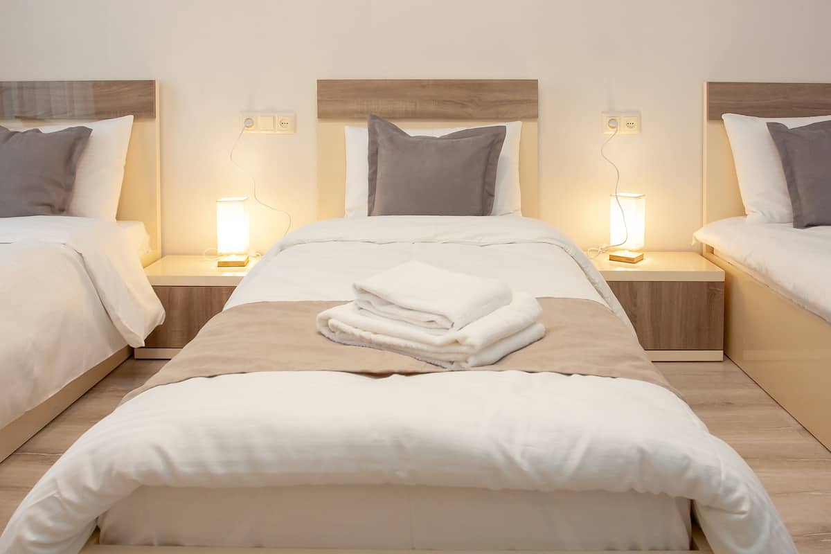 standard triple room | 1 bedroom, desk, soundproofing, iron/ironing board