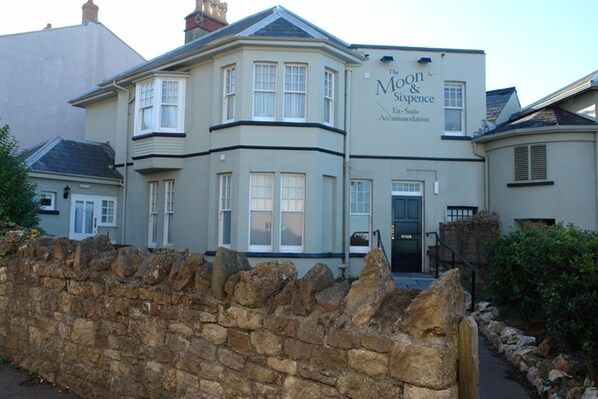 واجهة المنشأة