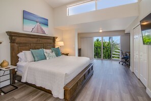 4 Schlafzimmer, Schreibtisch, Bügeleisen/Bügelbrett, Reisekinderbett