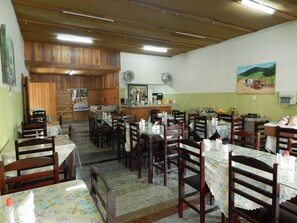 Petit déjeuner buffet compris tous les jours