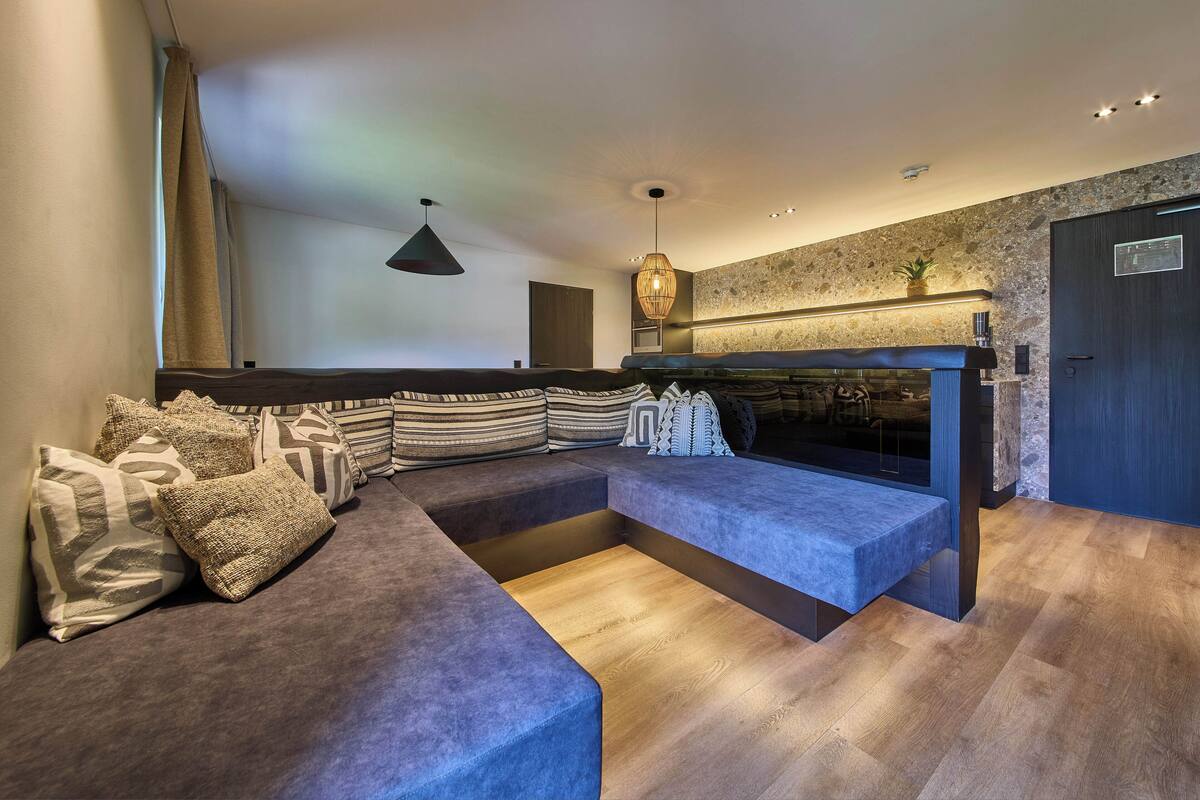 Apartment, 2 Bedrooms (Appartement Top 4) | Living area | Flat-screen TV