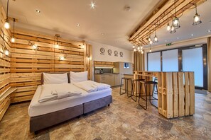Apartment (Appartement) | Living area | Flat-screen TV - Appartement Bretterbude (Saalbach-Hinterglemm)