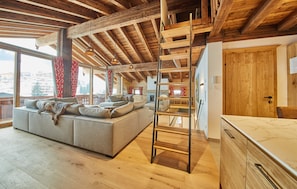 Chalet, 5 Bedrooms, Mountain View (Chalet Top 2) | Living area - Chalet Guter Hirte (Saalbach-Hinterglemm)