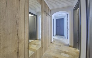 House, 5 Bedrooms, Mountain View (Appartement) | Living area | Flat-screen TV - D-Town Lodge (Saalbach-Hinterglemm)