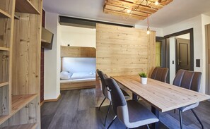 Studio, fjellutsikt (Appartement Top 6) | Spiseområde på rommet