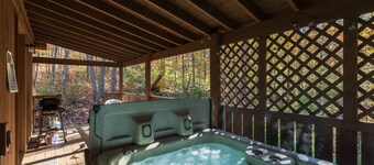 Blue Rose Cabins - Naughty Pine Cabin