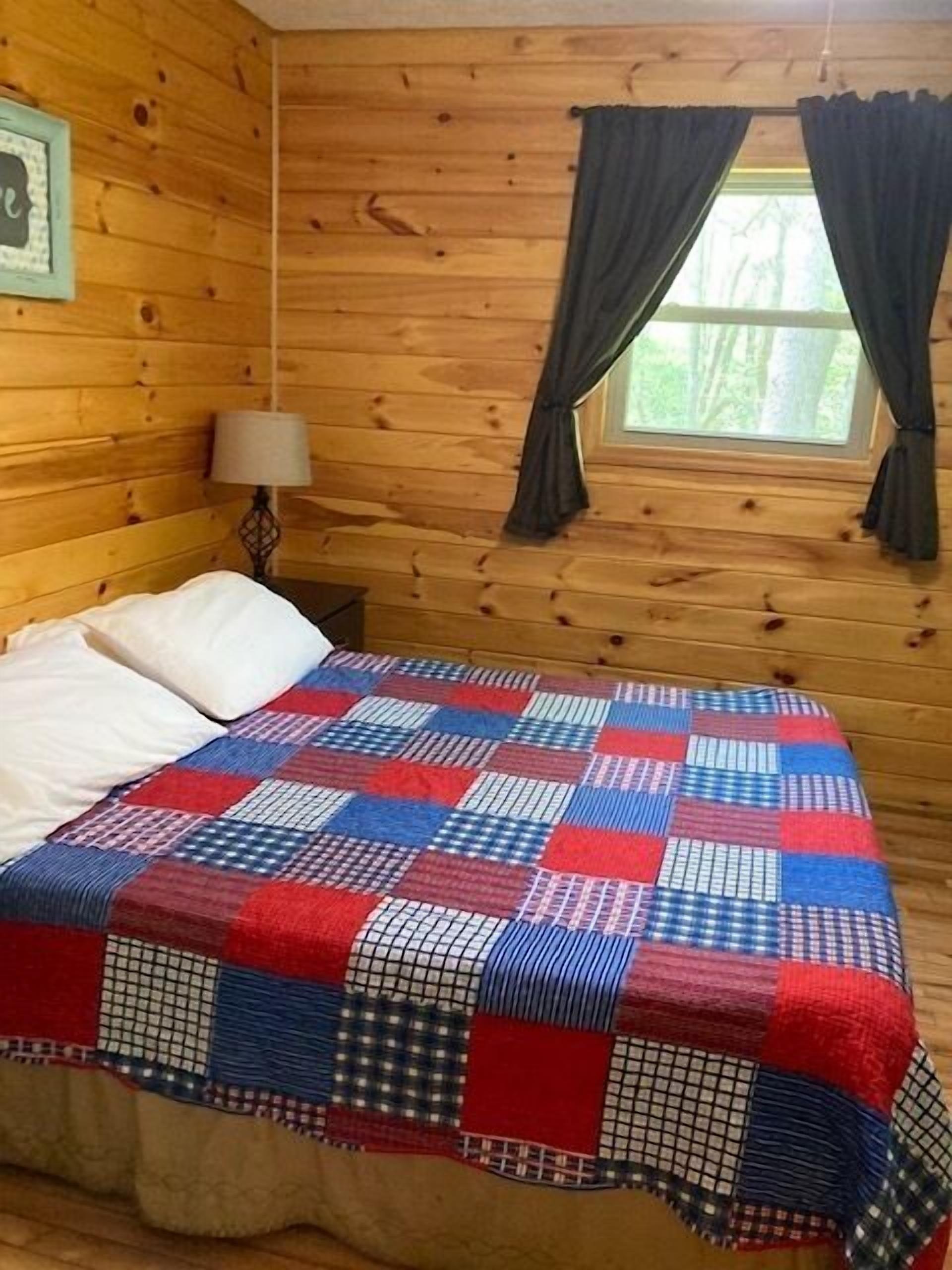 2 bedrooms, bed sheets
