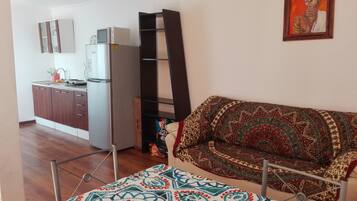 Standard Loft (Loft 3) | Individually decorated, iron/ironing board, free WiFi, bed sheets