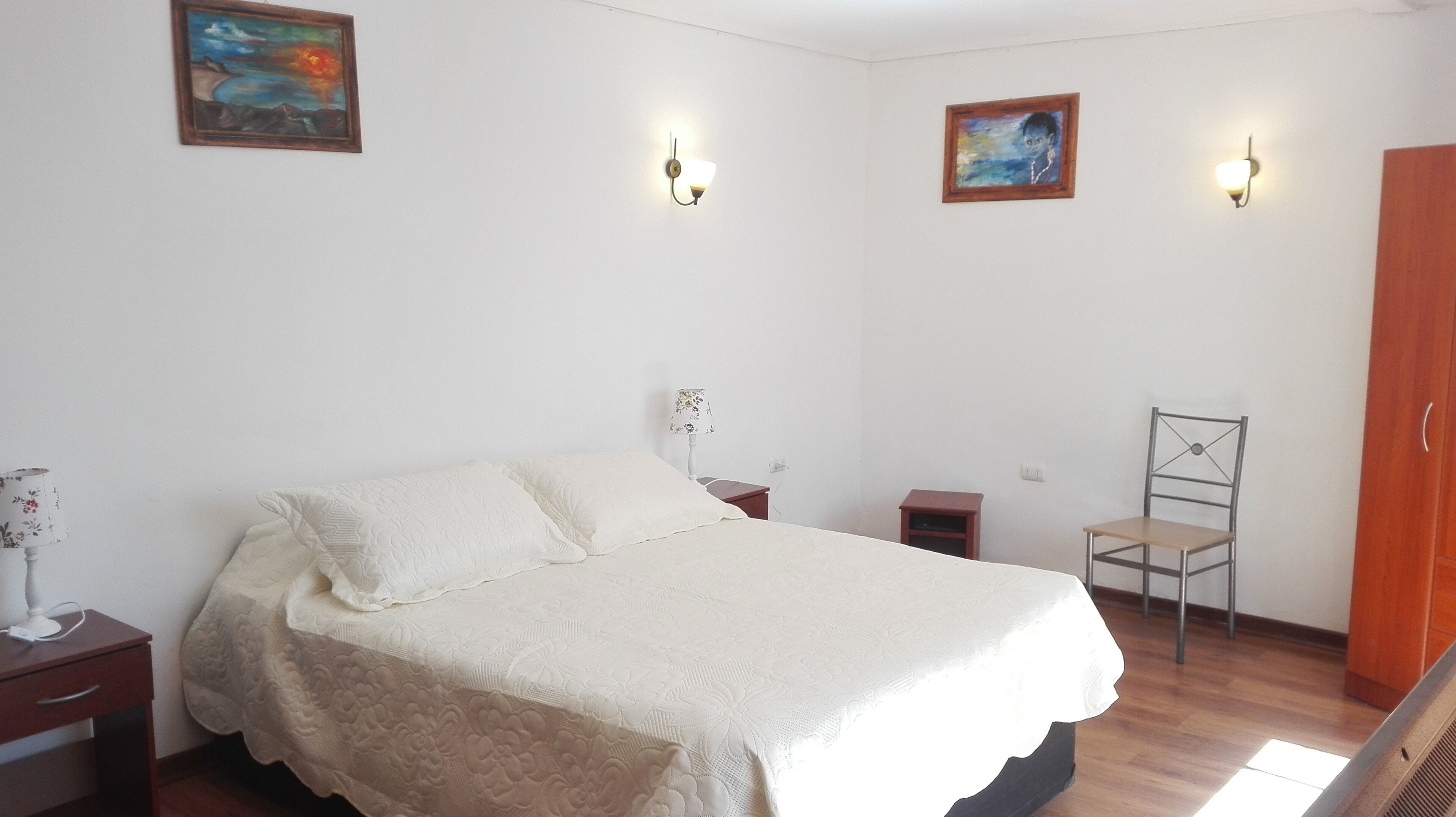 Individually decorated, iron/ironing board, free WiFi, bed sheets