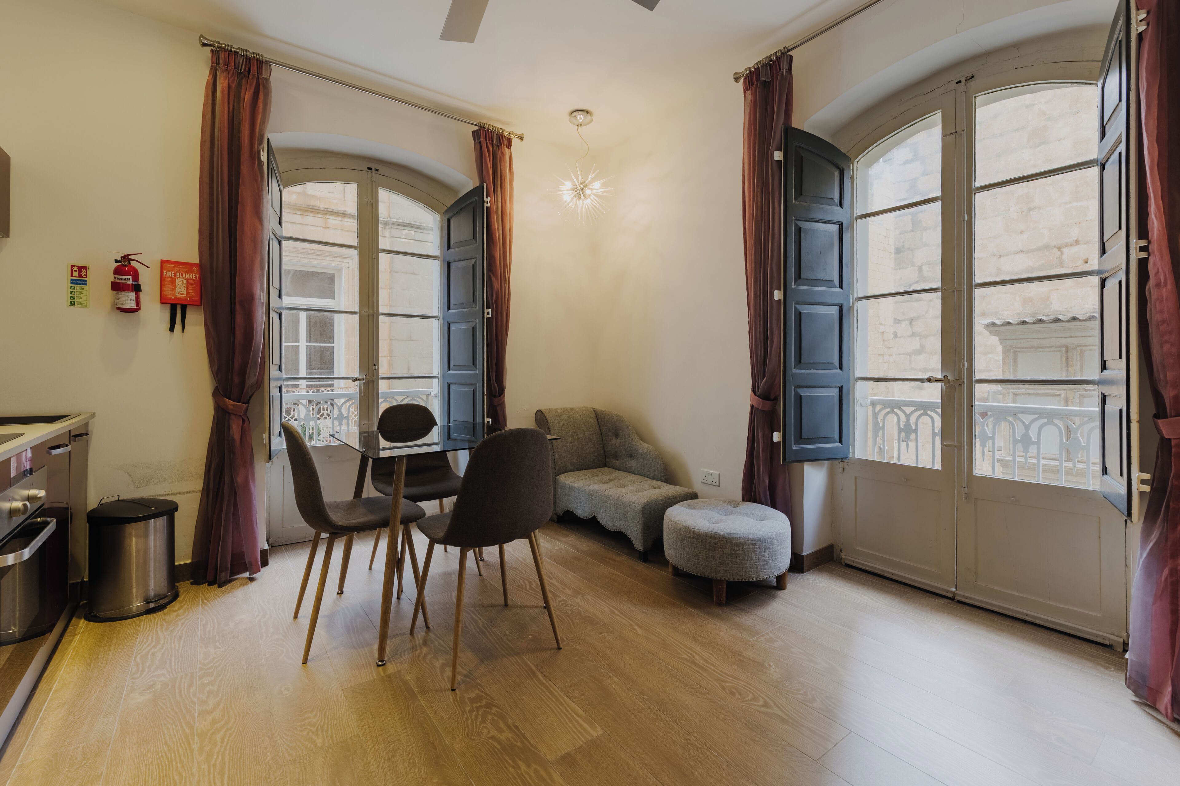 Apartment, Balkon (Parliament) | Wohnbereich