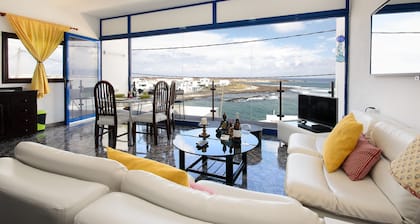 Vacation Apartment in Great Location with Wi-Fi, Balcony & Magnificent View