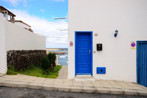 Vacation property in Great Location with Wi-Fi, Balcony & Magnificent View