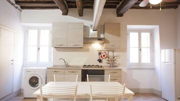 Studio | Restauration dans la chambre