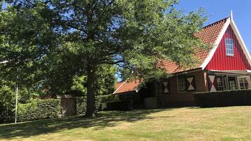 House, 3 Bedrooms (De Lindenburg) | 1 bedroom, iron/ironing board, free WiFi