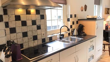 Casa, 2 habitaciones (Het Roodborstje) | Cocina privada | Cafetera de espresso, tetera eléctrica y congelador