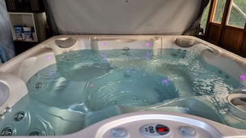 Bain à remous intérieur
