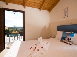 Villa familiar, 4 habitaciones, alberca privada | 4 habitaciones y caja de seguridad en la habitación 