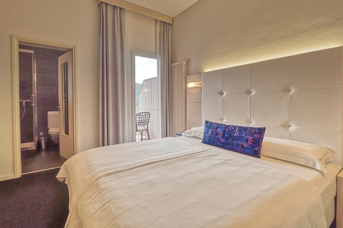 Comfort Double Room, Balcony, Hill View | Down duvets, in-room safe, individually decorated