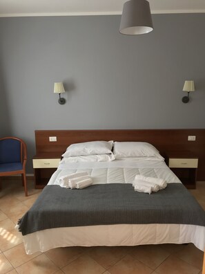 Classic Apartment | Premium bedding, blackout drapes, free cribs/infant beds, free WiFi - Andrea Case Vacanze L'Ancora (Porto Empedocle)