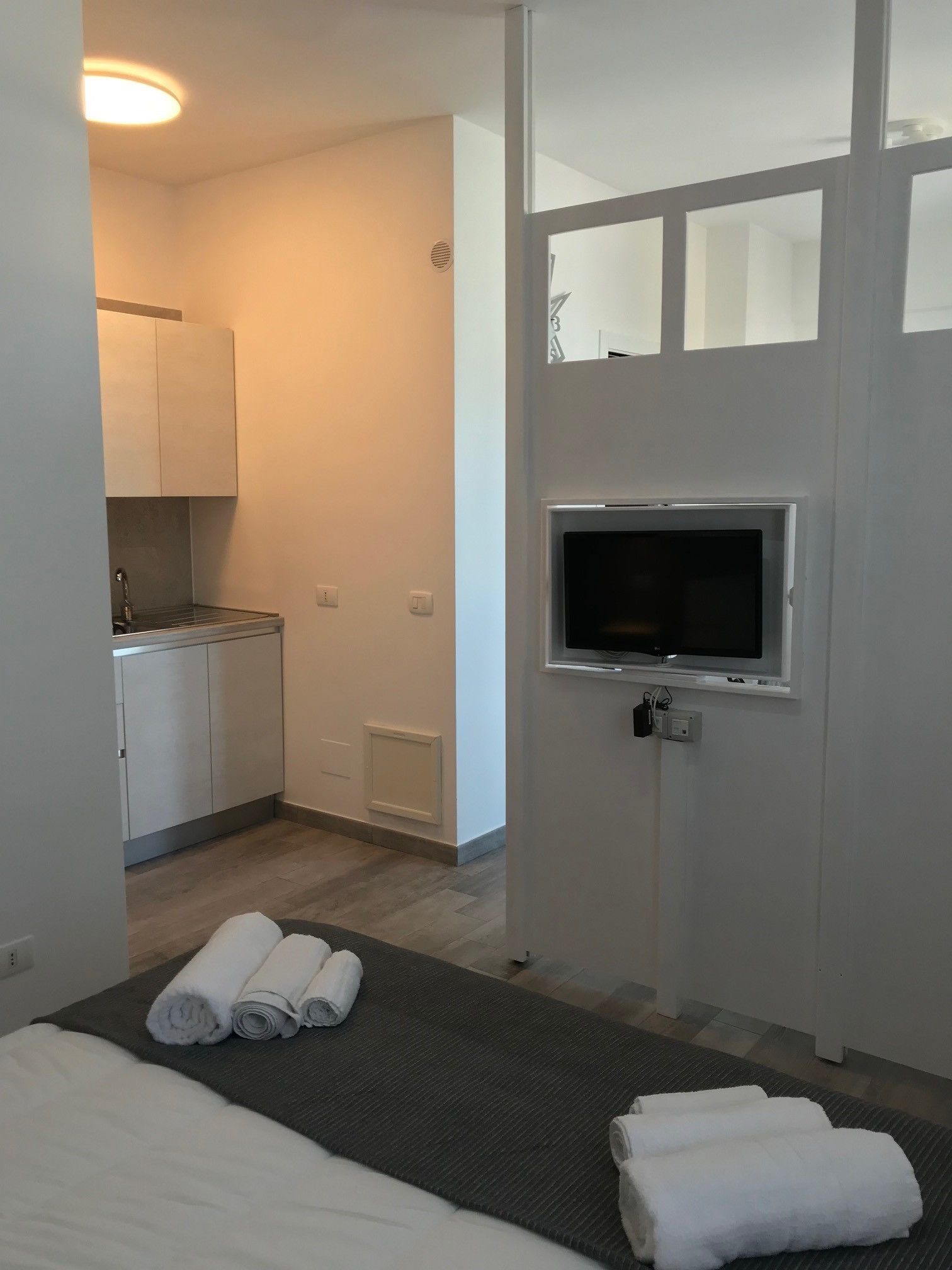 Superior-Apartment | Eigene Küche | Kühlschrank, Herdplatte, Kochgeschirr/Geschirr/Besteck