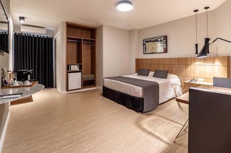 Suite VIP | 1 bedroom, premium bedding, pillowtop beds, minibar