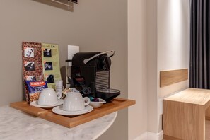 Suite VIP | Premium bedding, pillowtop beds, minibar, in-room safe - Mara Turismo Hotel (Catalao)