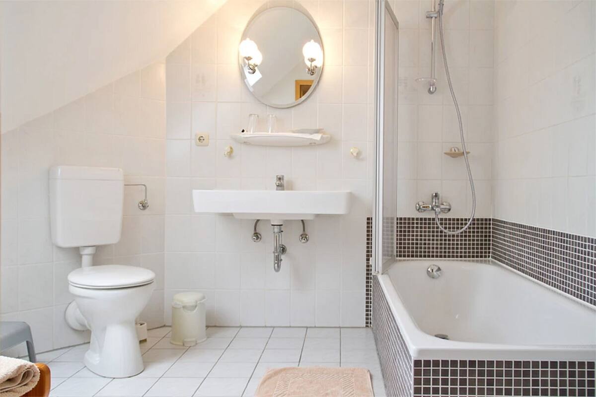 free toiletries, hair dryer, towels