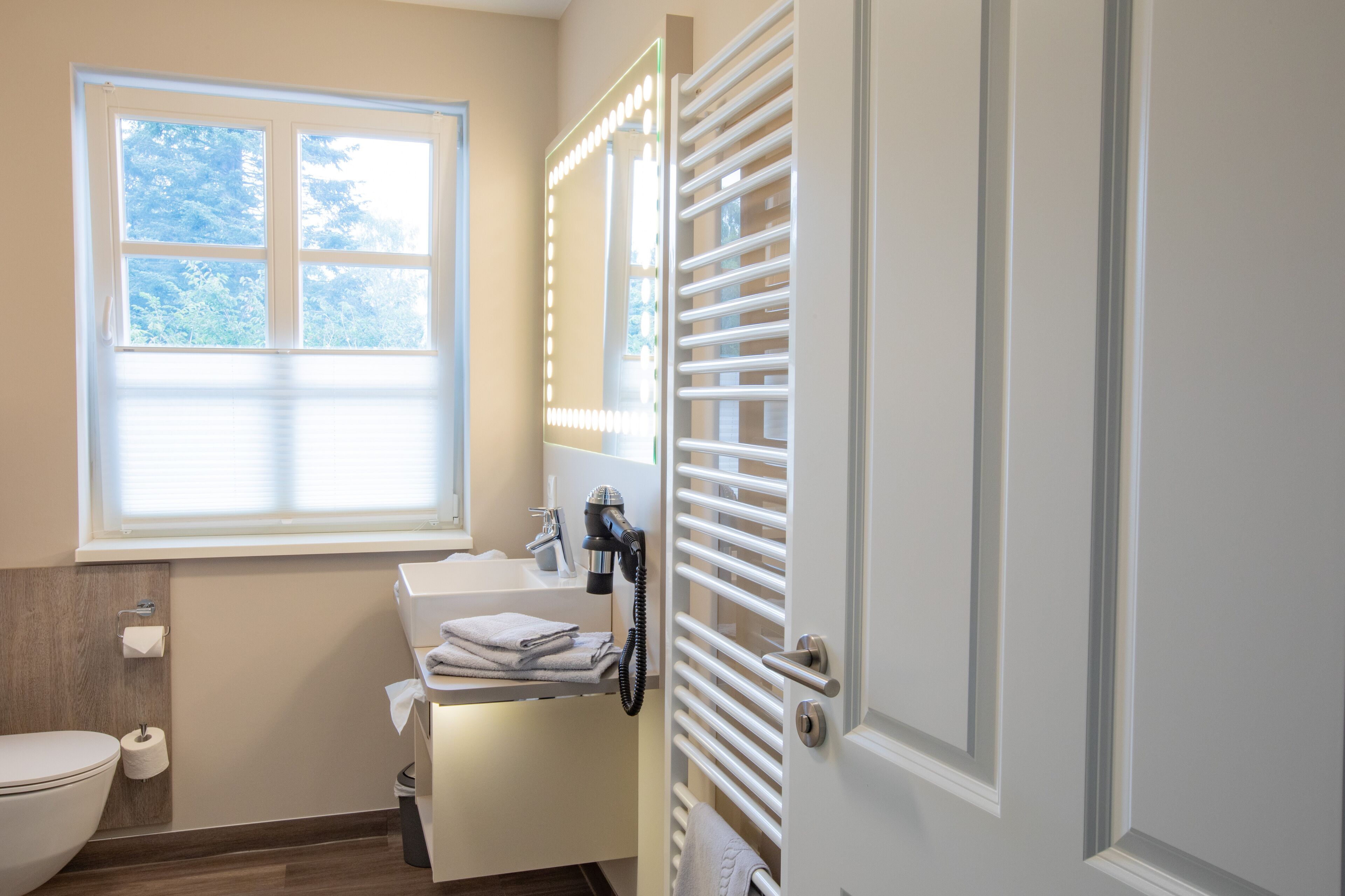 double room | bathroom | free toiletries, hair dryer, towels