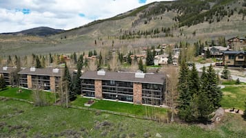 Condo, 2 Bedrooms | Exterior