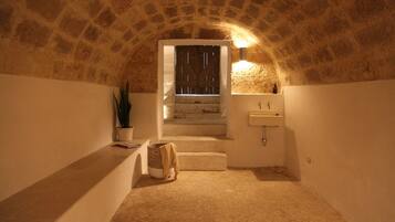 Hypo-allergenic bedding, in-room safe, individually decorated