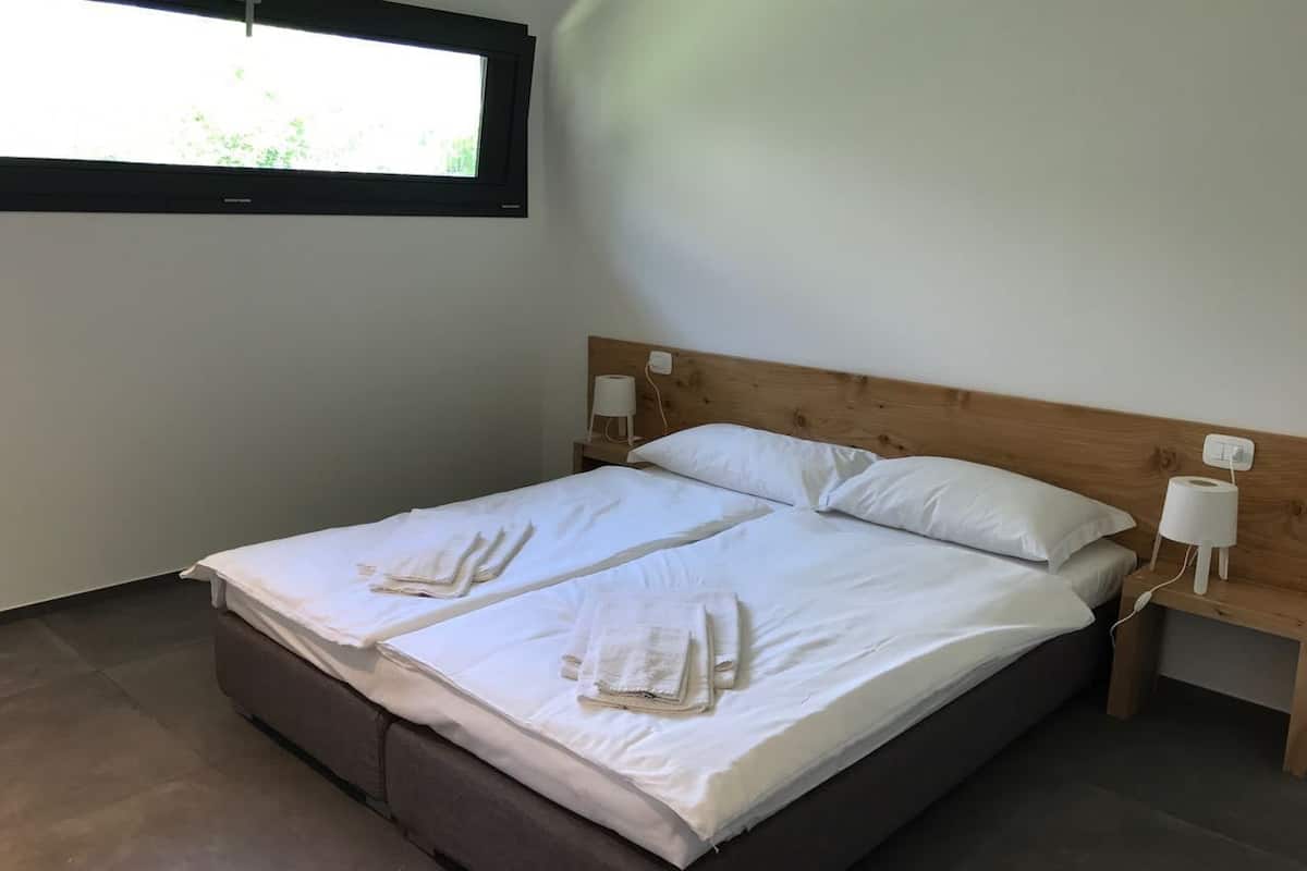 Apartment, 1 Bedroom, Annex Building (Eriobotrya Japonica) | Cribs/infant beds, rollaway beds, free WiFi, bed sheets