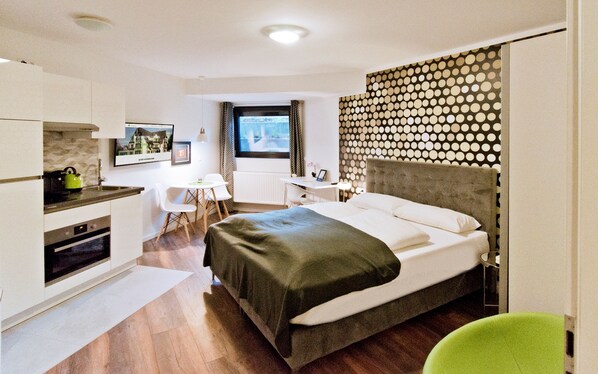 Estudio Confort (Basement) | Decoración individual, mobiliario individual, escritorio