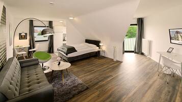 Comfort Suite Apartment with sofa bed | Individually decorated, individually furnished, desk, iron/ironing board